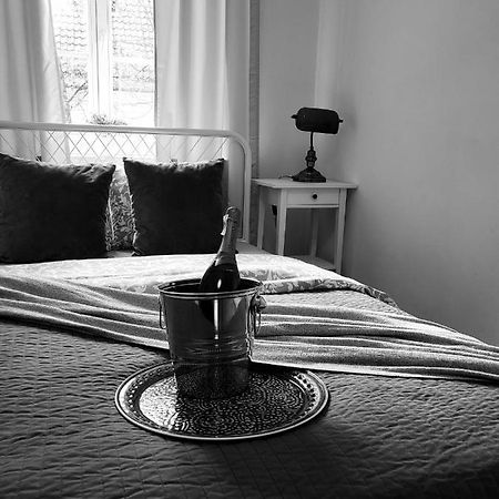 Apartamenty - Mi Old Town Swietojanska Varsavia Esterno foto